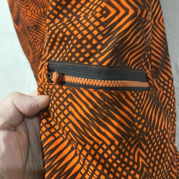 LN Mens Under Armour Board Shorts Size 36 Inseam 10 Orange - Picture 3 of 5